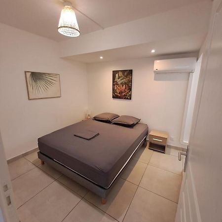 Logement Cosy T2, Centre Ville De Saint-Pierre Zewnętrze zdjęcie