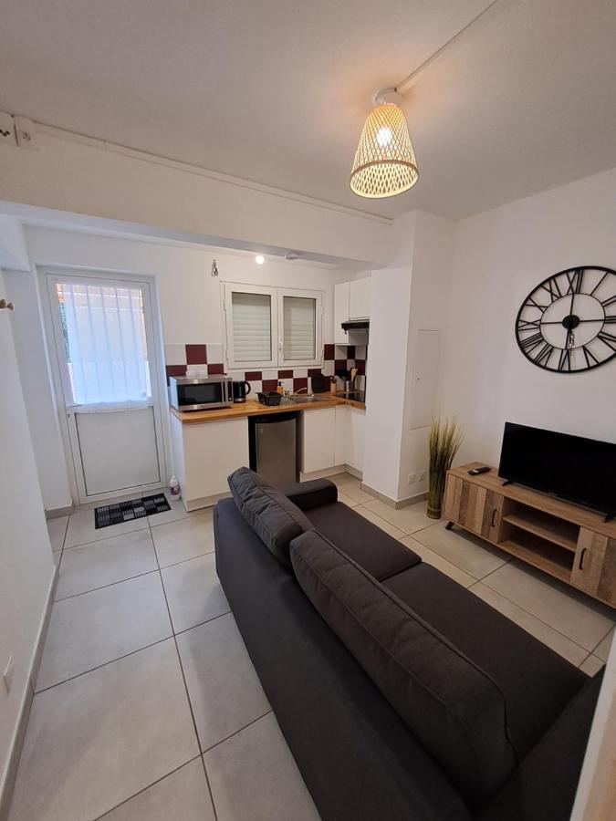 Logement Cosy T2, Centre Ville De Saint-Pierre Zewnętrze zdjęcie