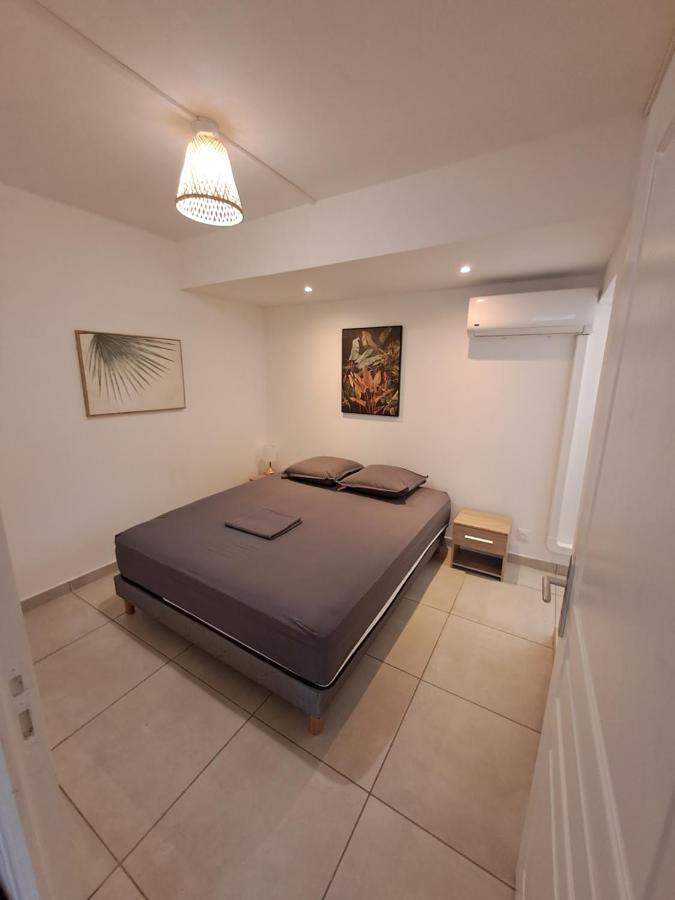 Logement Cosy T2, Centre Ville De Saint-Pierre Zewnętrze zdjęcie